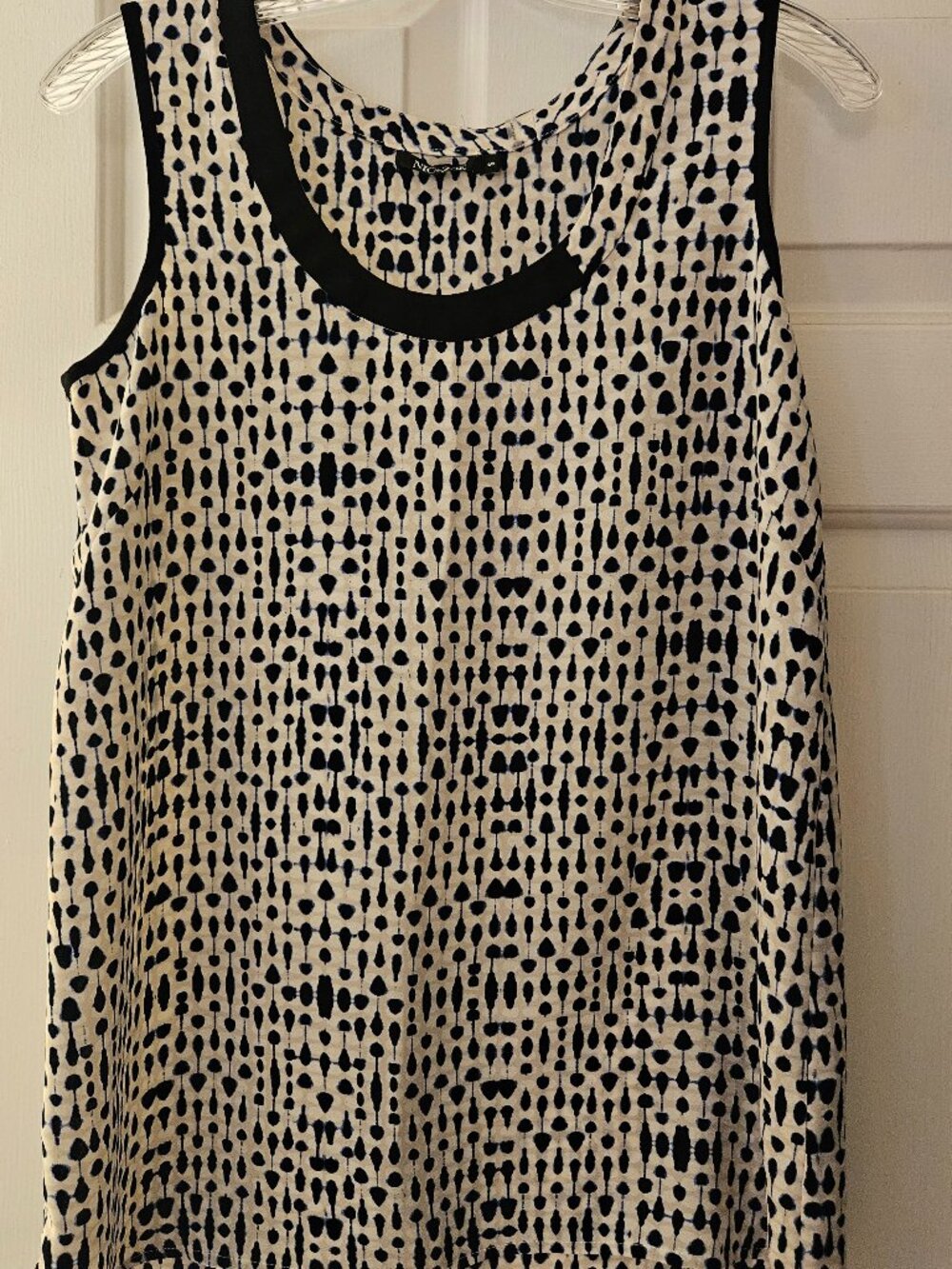 Nic and Zoe black/white print tank